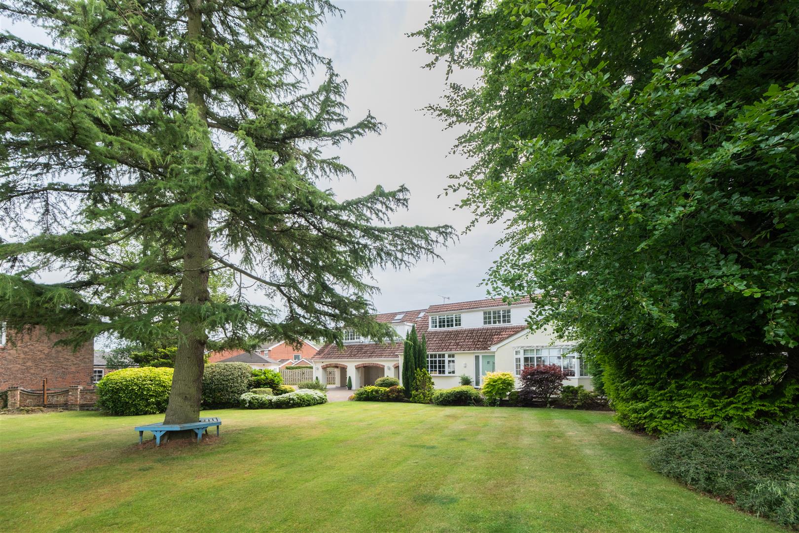 5 bedroom  Detached House for Sale in Kingsley Nr. Frodsham